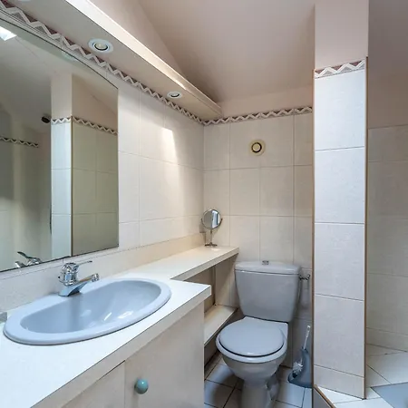 Holiday home Spacieuse Maison 3 A Pour 6 Personnes - Fr-1-319-610 *