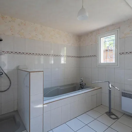 Holiday home Spacieuse Maison 3 A Pour 6 Personnes - Fr-1-319-610 *