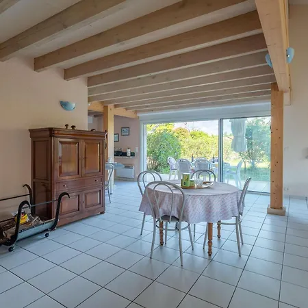 Spacieuse Maison 3 A Pour 6 Personnes - Fr-1-319-610